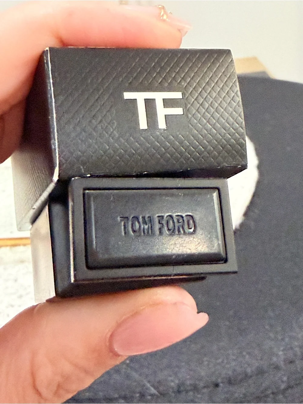 Tom Ford Black Miniature Bottle with TF Logo - Picture 2 of 4